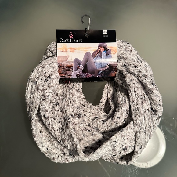 New Cuddl Duds Infinity scarf - Picture 3 of 12